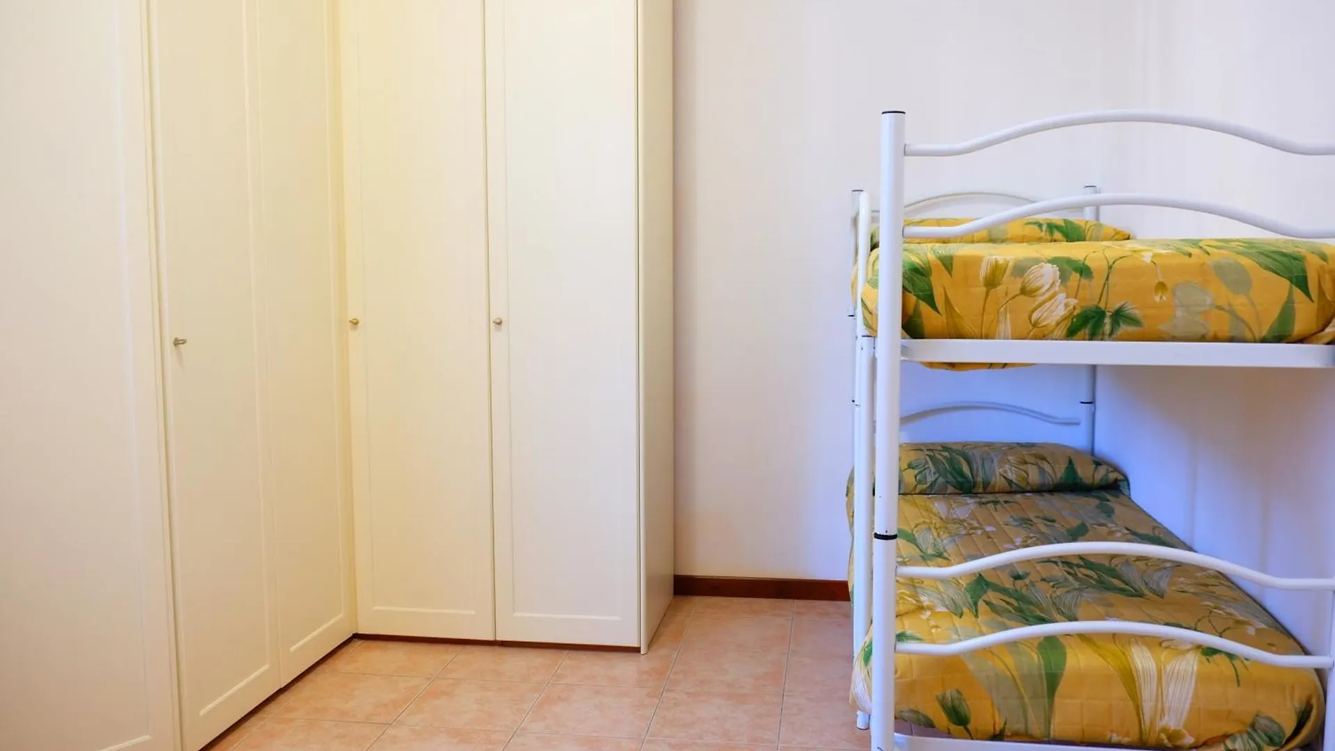 Appartamento La Pace 02 Lido di Jesolo 0*,  İtalya